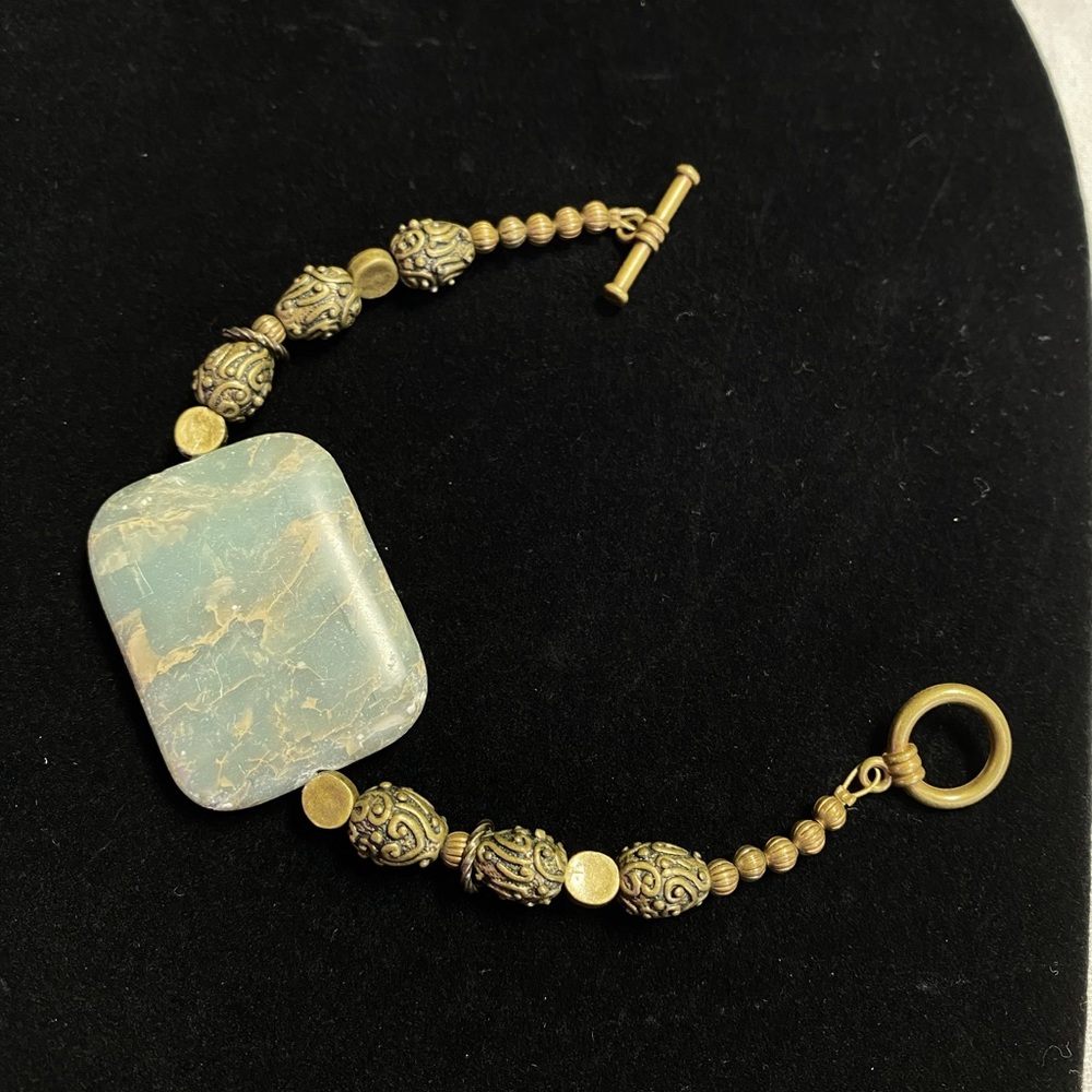 Large stone bracelet